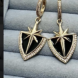 Kutup yıldızı küpe